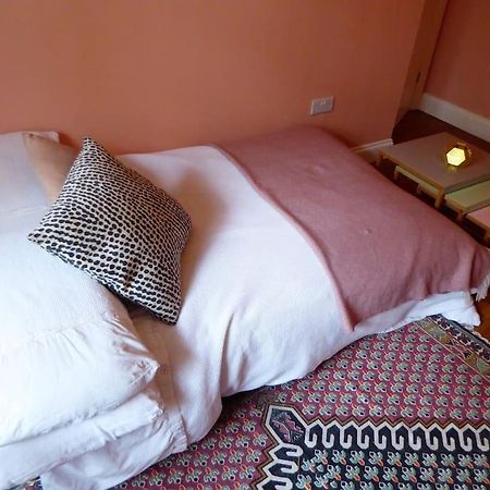 Stylish And Colourful Flat Minutes From The Beach มาร์เกท ภายนอก รูปภาพ